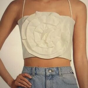 Gianni Bini White Flower Cropped Top